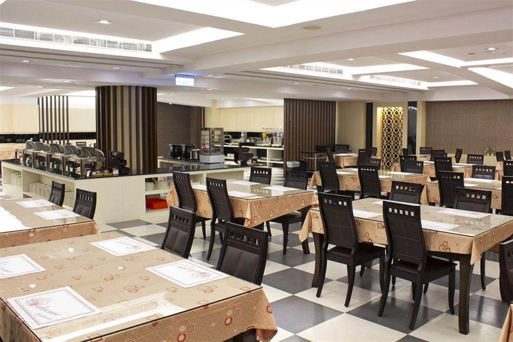 Guanko Hotel Città di Chiayi Esterno foto