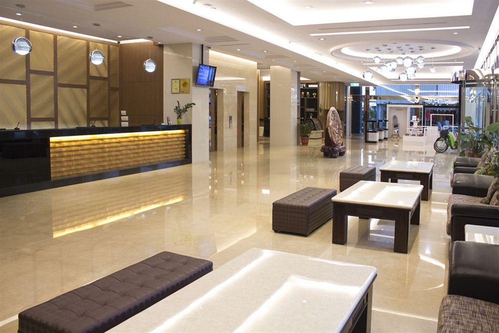 Guanko Hotel Città di Chiayi Esterno foto
