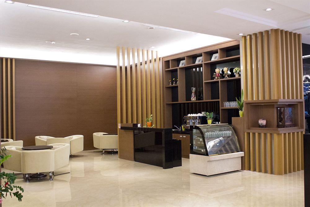 Guanko Hotel Città di Chiayi Esterno foto
