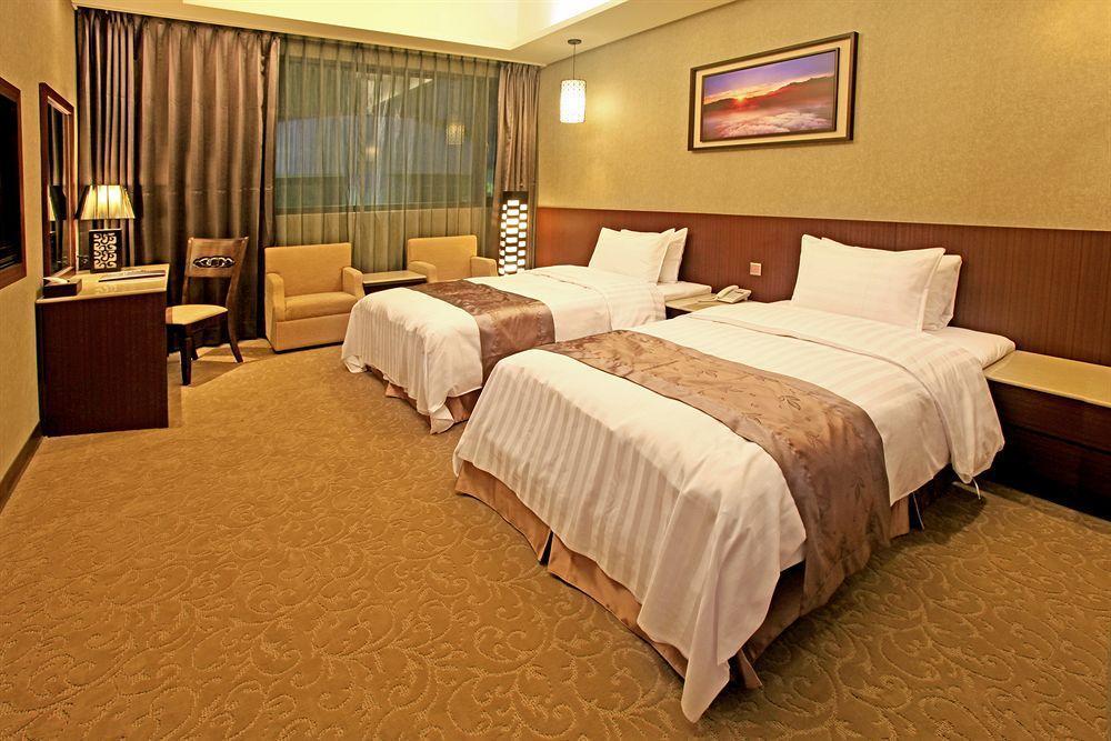 Guanko Hotel Città di Chiayi Esterno foto