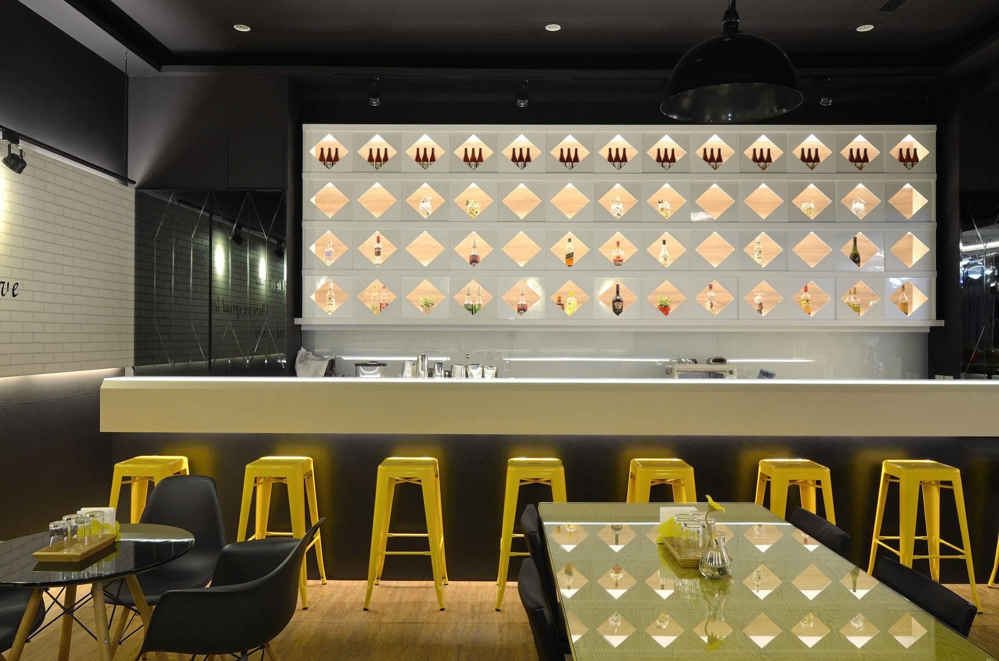 Guanko Hotel Città di Chiayi Esterno foto