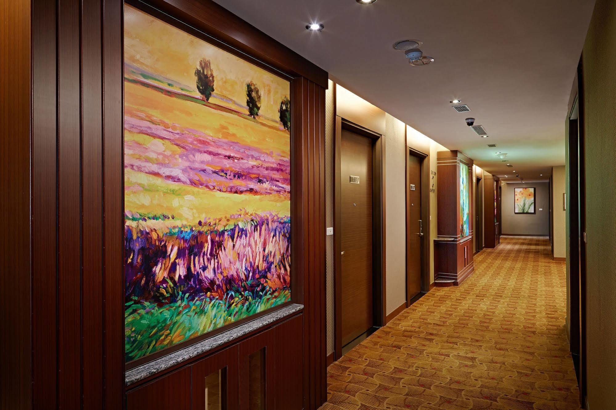 Guanko Hotel Città di Chiayi Esterno foto